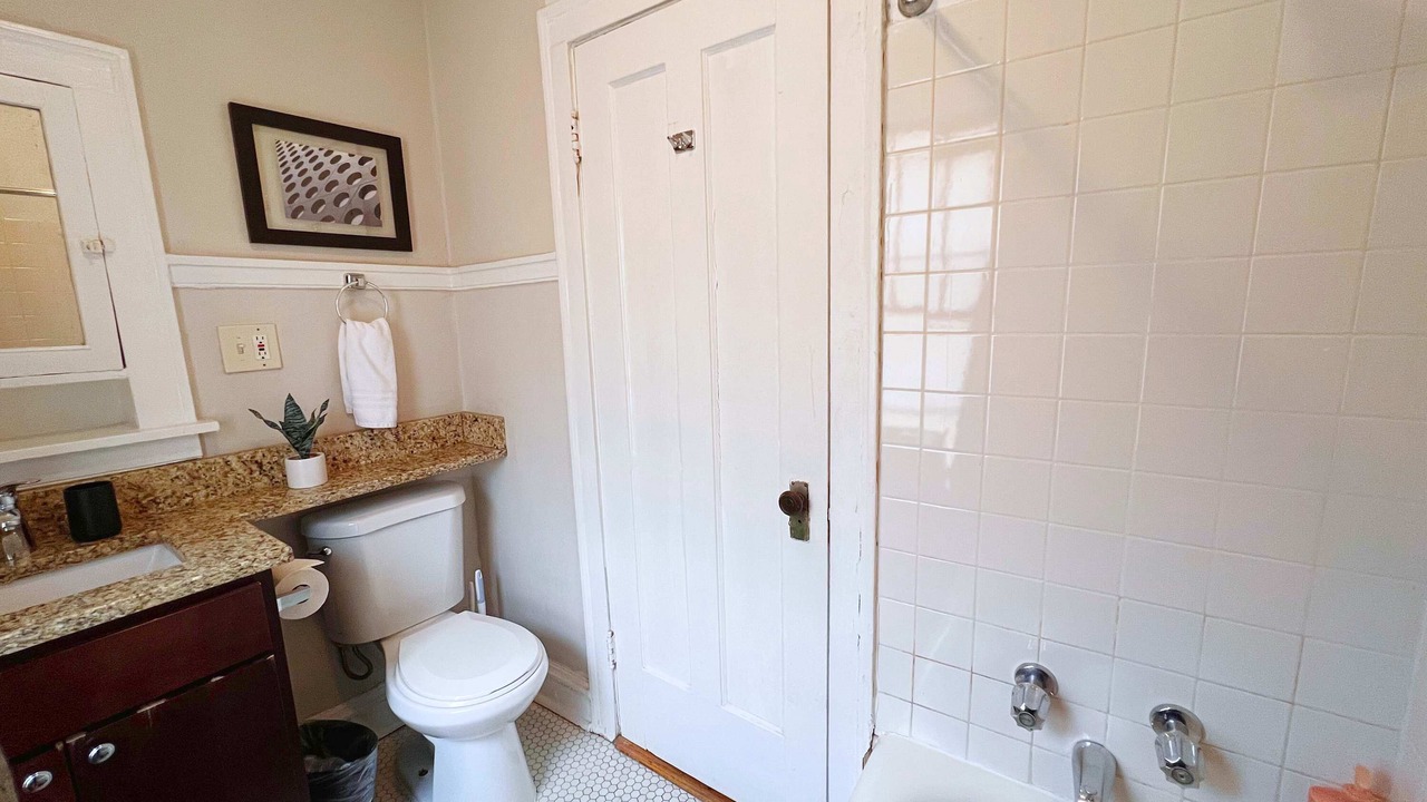 Photo of Bathroom in Ravenswood