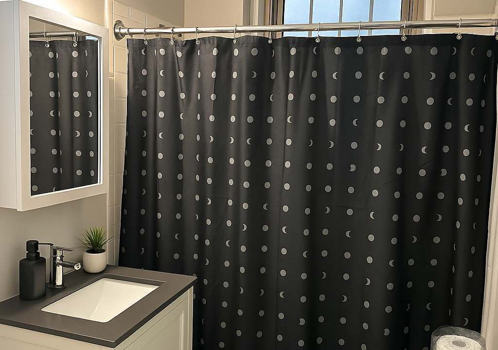 Photo of Bathroom in Hyde Park