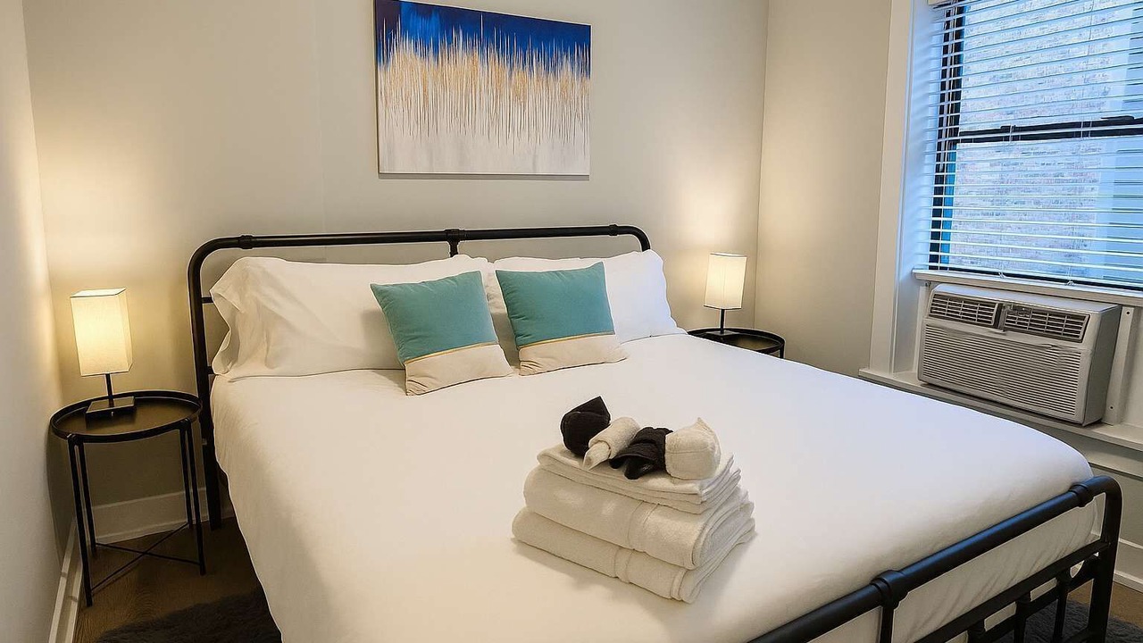 Photo of Bedroom in Boystown