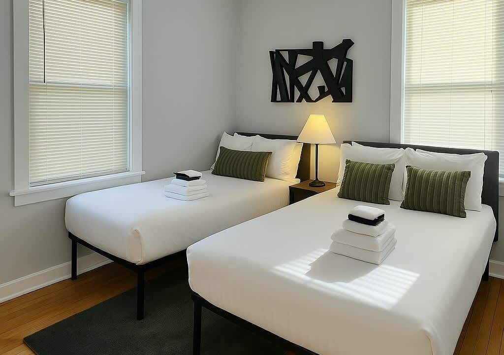 Photo of Bedroom in West Lakeview