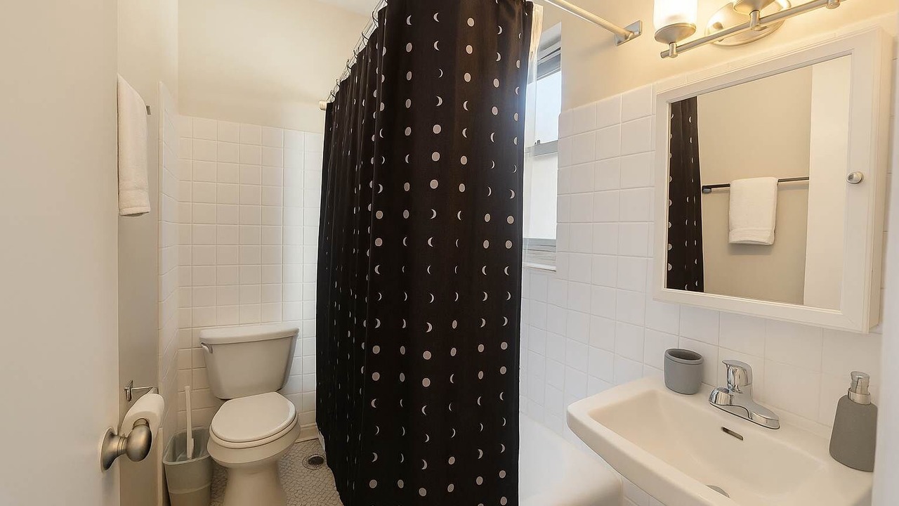 Photo of Bathroom in Hyde Park