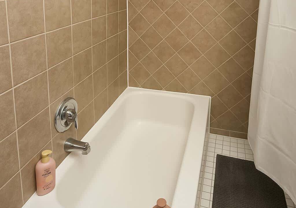 Photo of Bathroom in Ravenswood