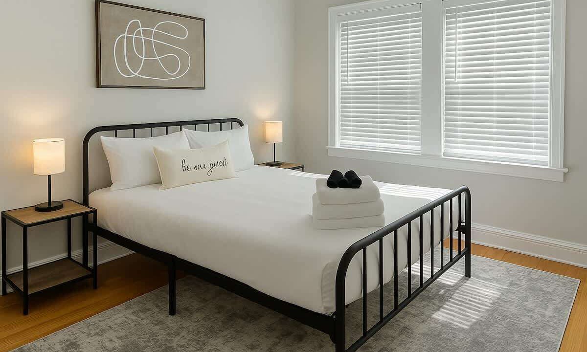 Photo of Bedroom in Cragin