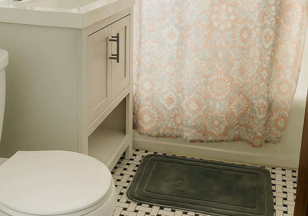Photo of Bathroom in Cragin