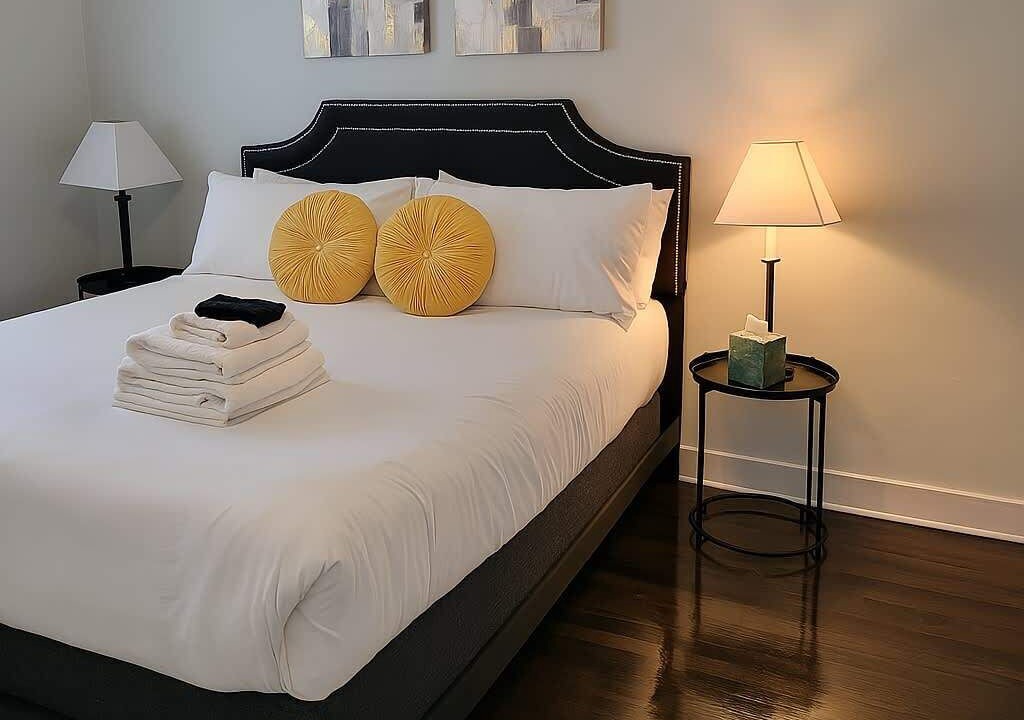 Photo of Bedroom in East Albany Park