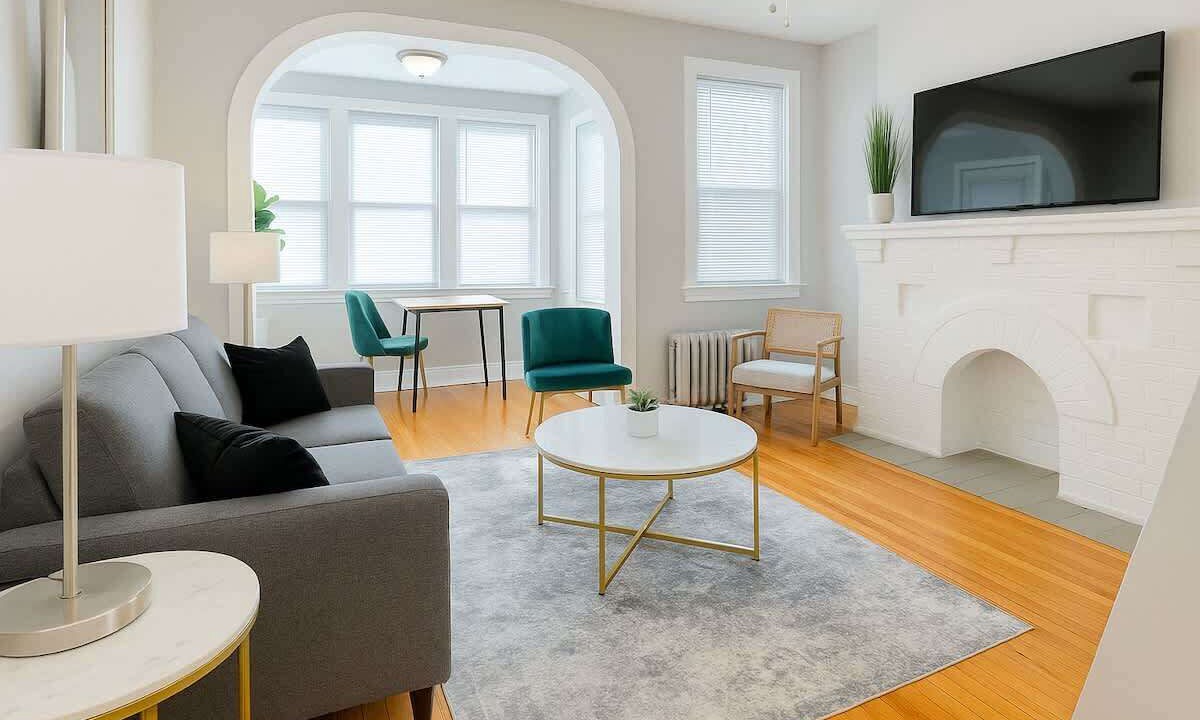 Photo of Livingroom in Rogers Park