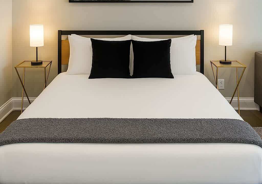 Photo of Bedroom in Lake View East