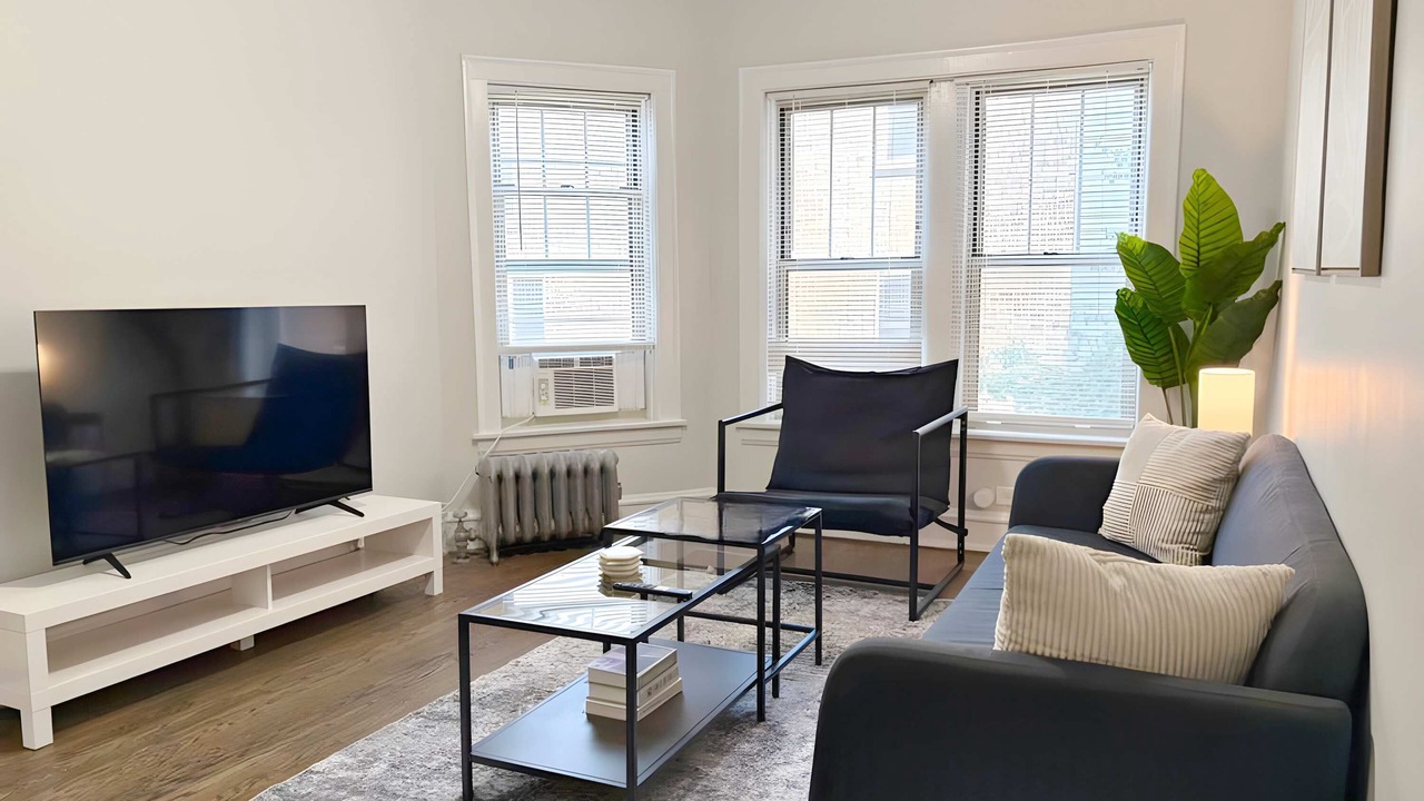 Photo of Livingroom in Ravenswood