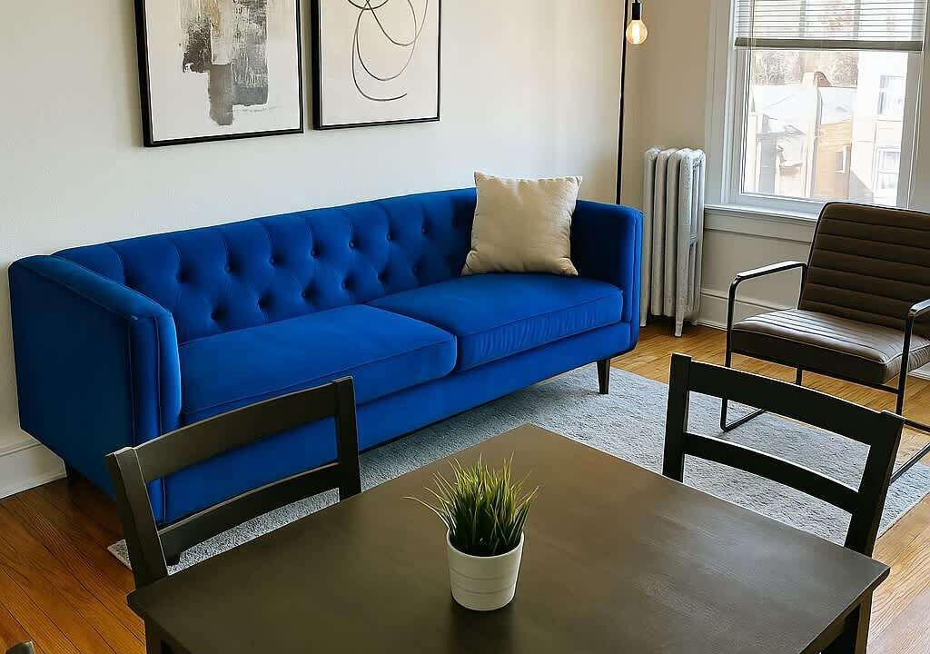 Photo of Livingroom in Rogers Park