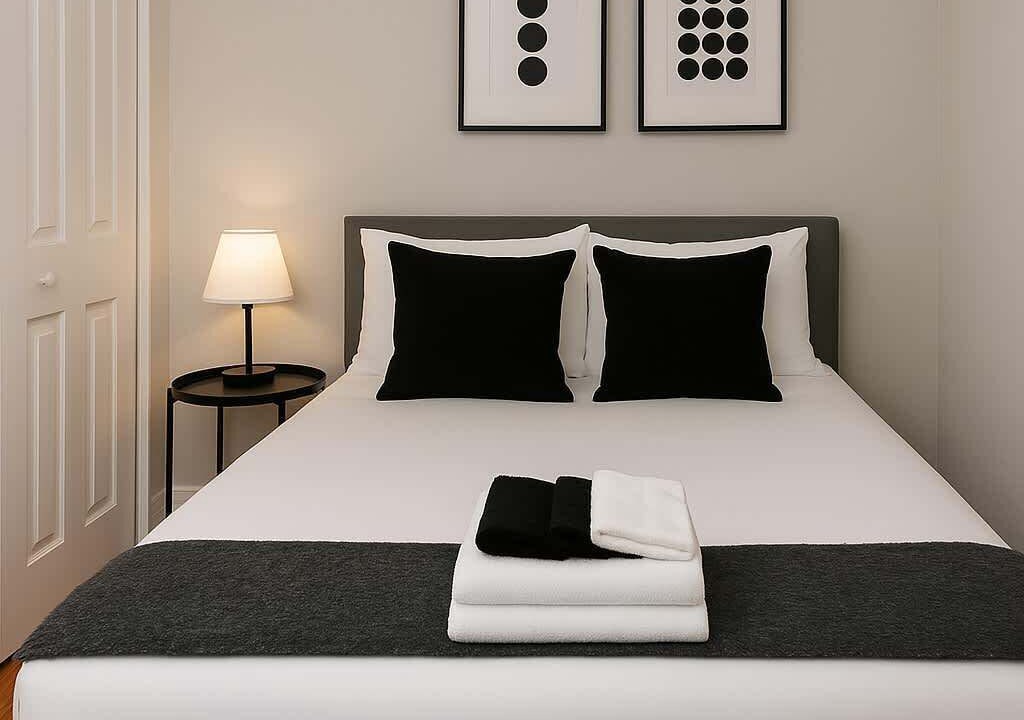 Photo of Bedroom in Wrigleyville