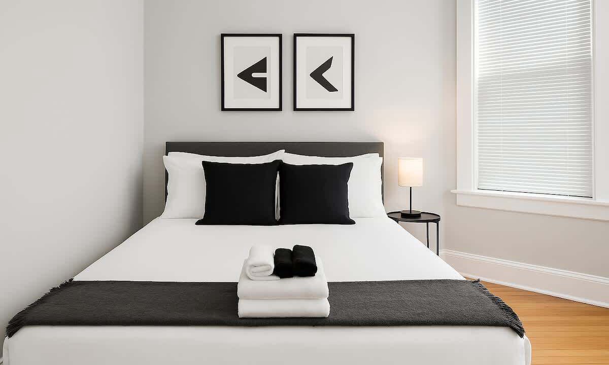 Photo of Bedroom in Wrigleyville