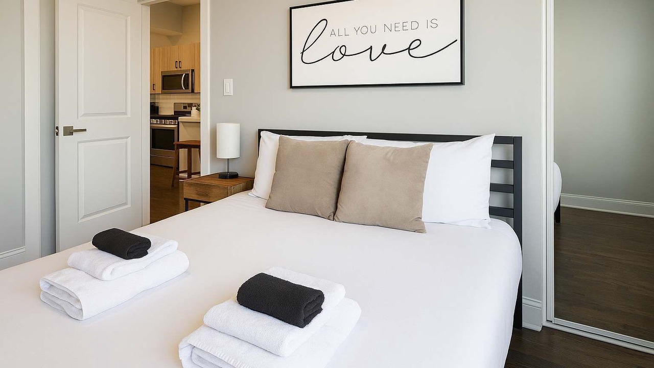 Photo of Bedroom in East Albany Park