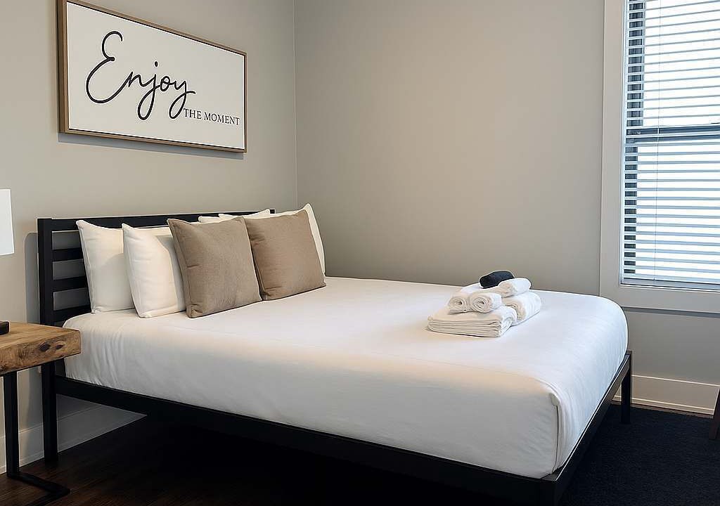 Photo of Bedroom in East Albany Park