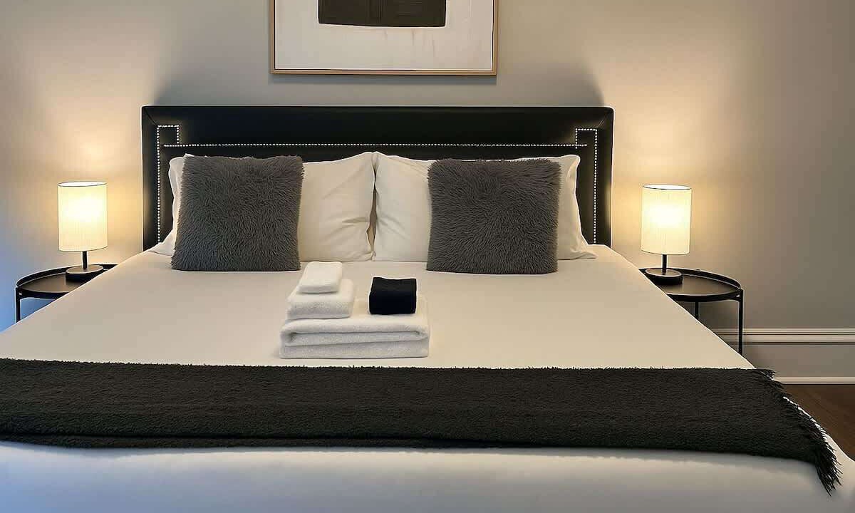 Photo of Bedroom in Hyde Park
