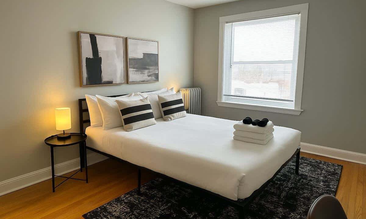 Photo of Bedroom in Old Irving Park