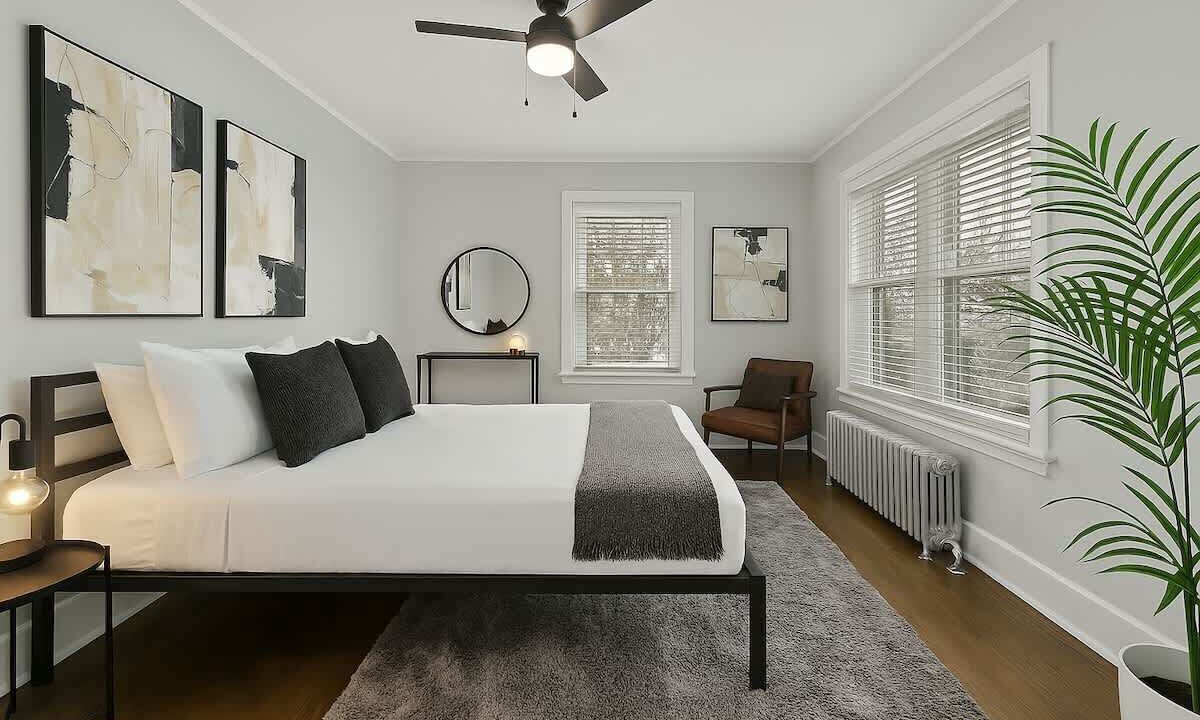 Photo of Bedroom in Skokie
