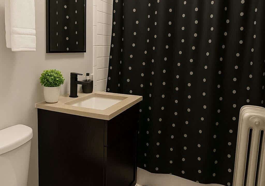 Photo of Bathroom in Hyde Park