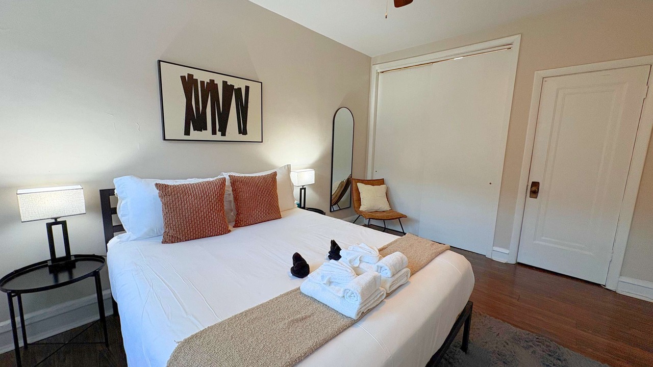 Photo of Bedroom in Hyde Park