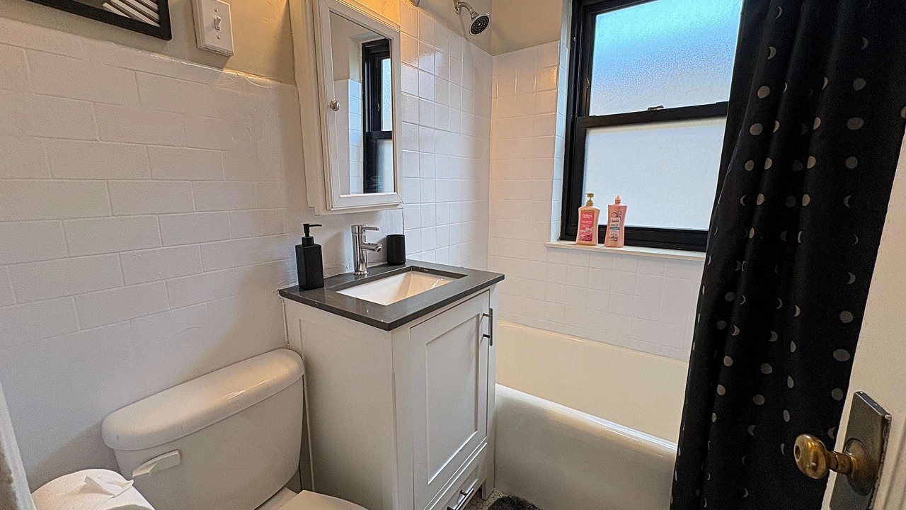 Photo of Bathroom in Hyde Park