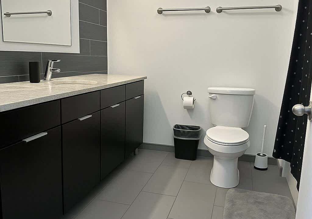 Photo of Bathroom in East Hyde Park