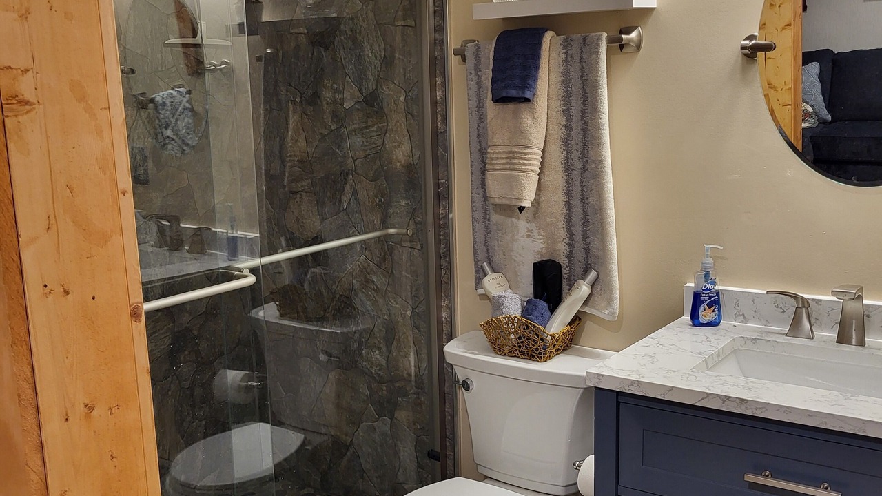 Photo of Bathroom in The Galena Territory