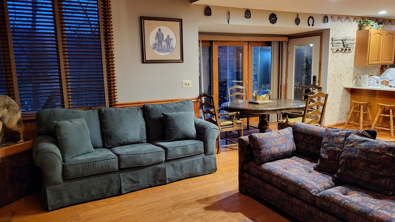 Photo of Livingroom in The Galena Territory