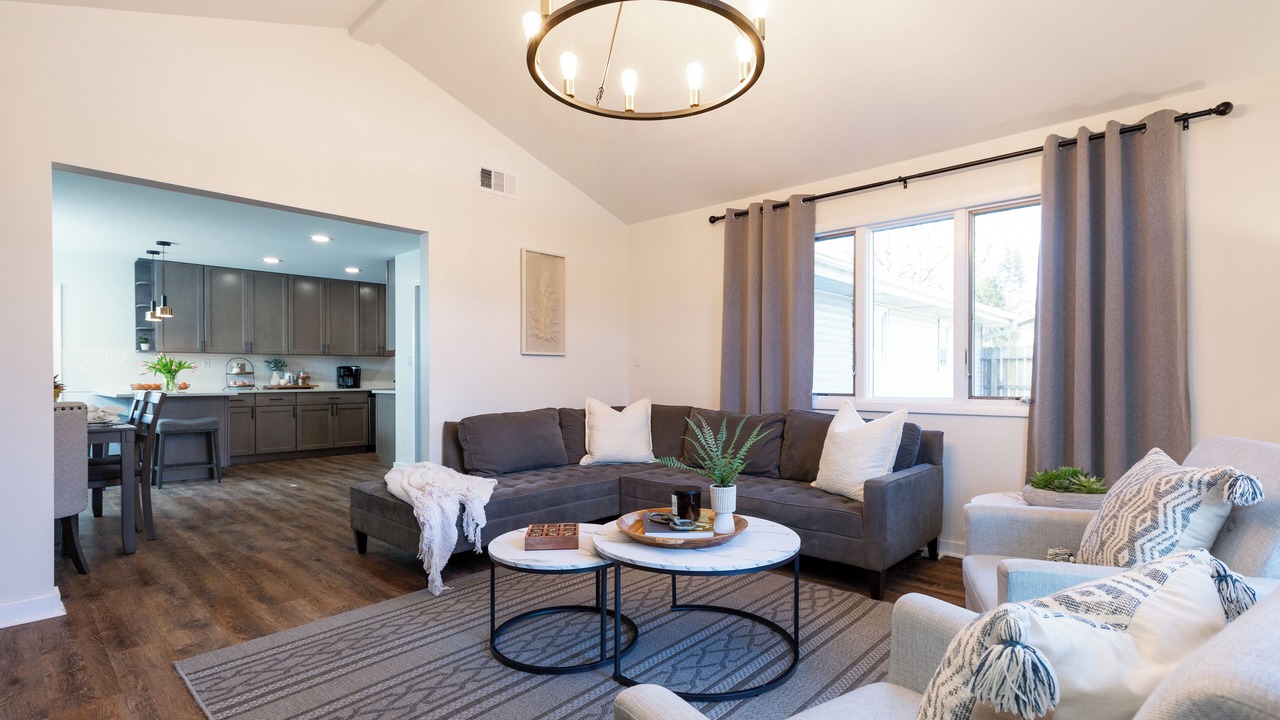 Photo of Livingroom in Fox Valley