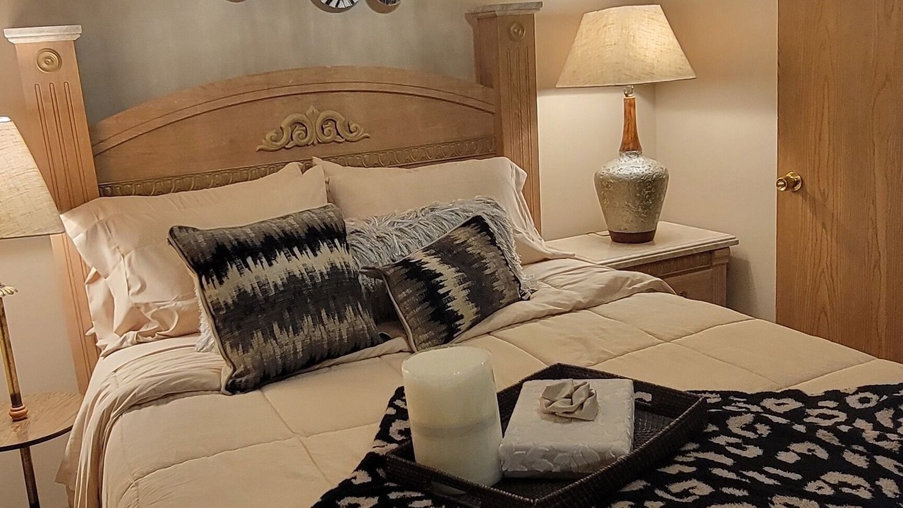 Photo of Bedroom in DeKalb