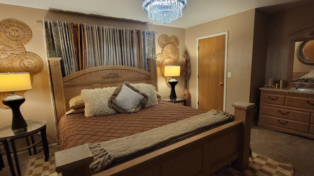 Photo of Bedroom in DeKalb