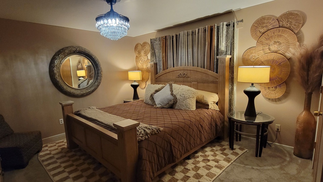 Photo of Bedroom in DeKalb