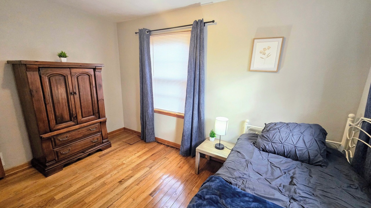 Photo of Bedroom in Galesburg