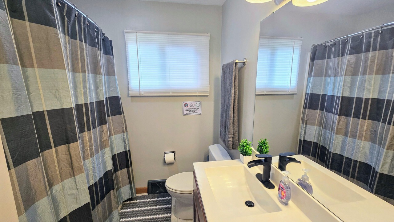 Photo of Bathroom in Galesburg