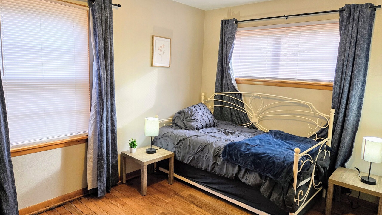 Photo of Bedroom in Galesburg