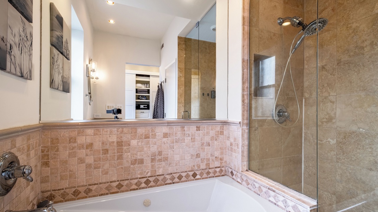 Photo of Bathroom in Rogers Park