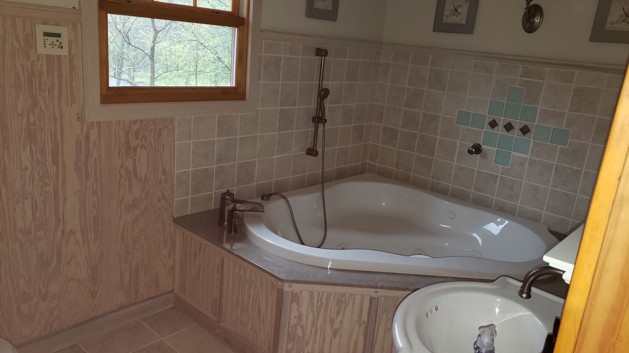 Photo of Bathroom in Mahomet