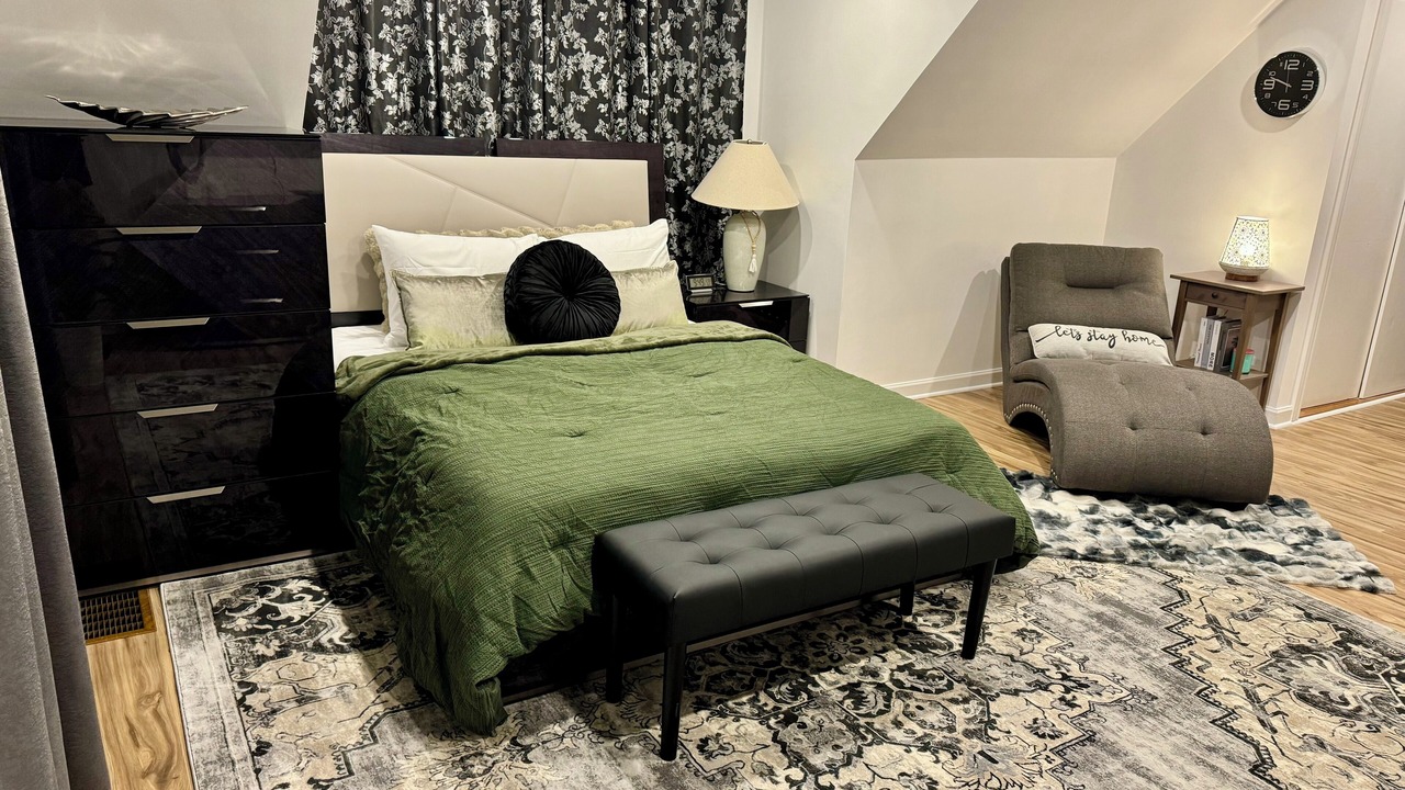 Photo of Bedroom in Lincolnwood