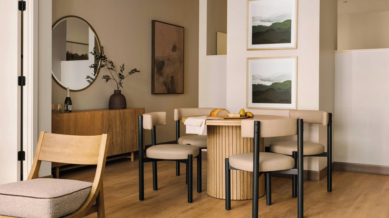 Photo of Livingroom in Streeterville