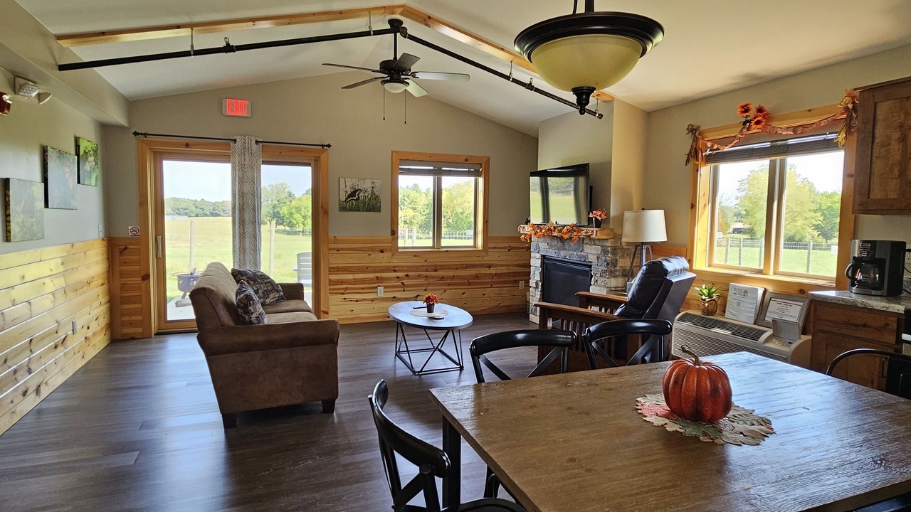 Photo of Livingroom in Orange Prairie