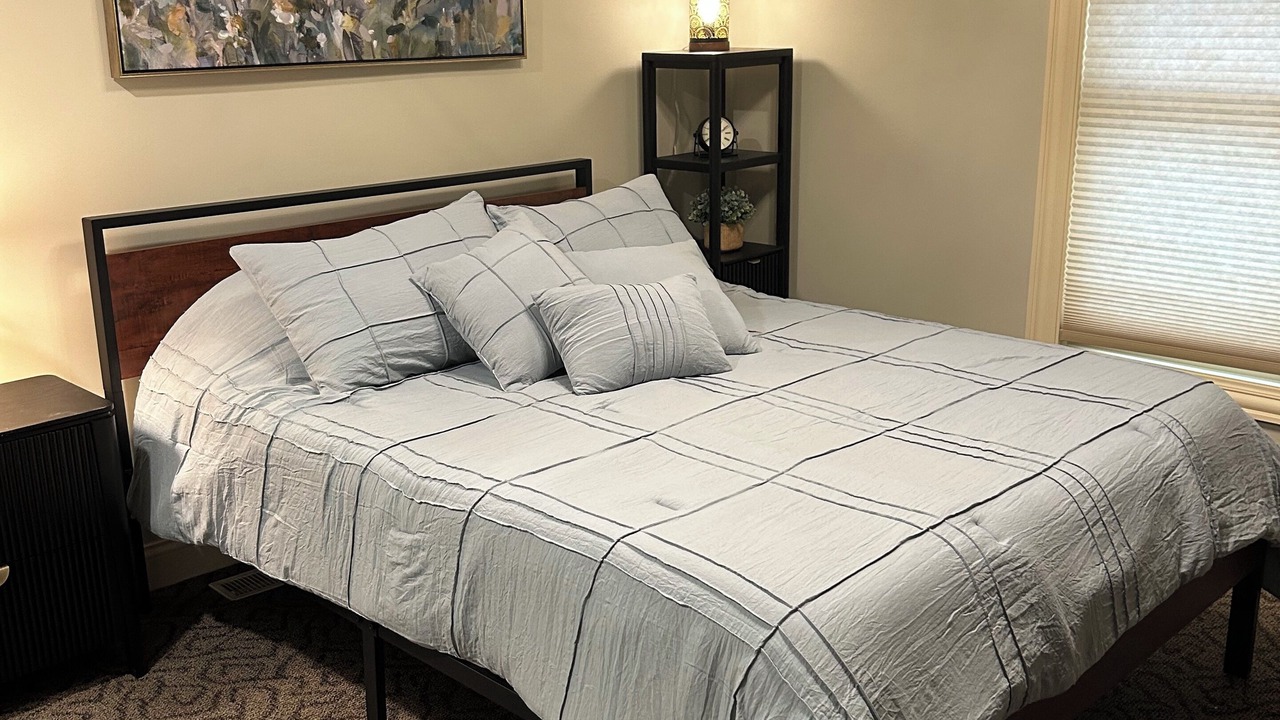 Photo of Bedroom in East Dundee