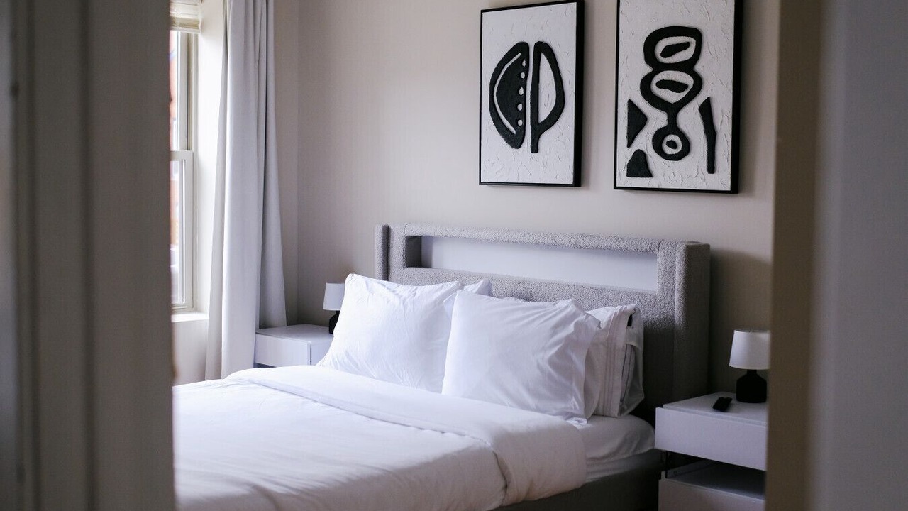 Photo of Bedroom in Irving Park East