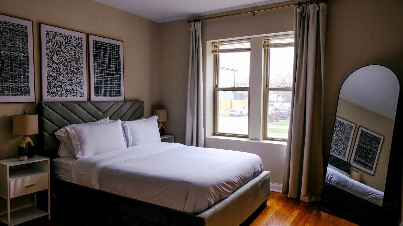 Photo of Bedroom in Irving Park East