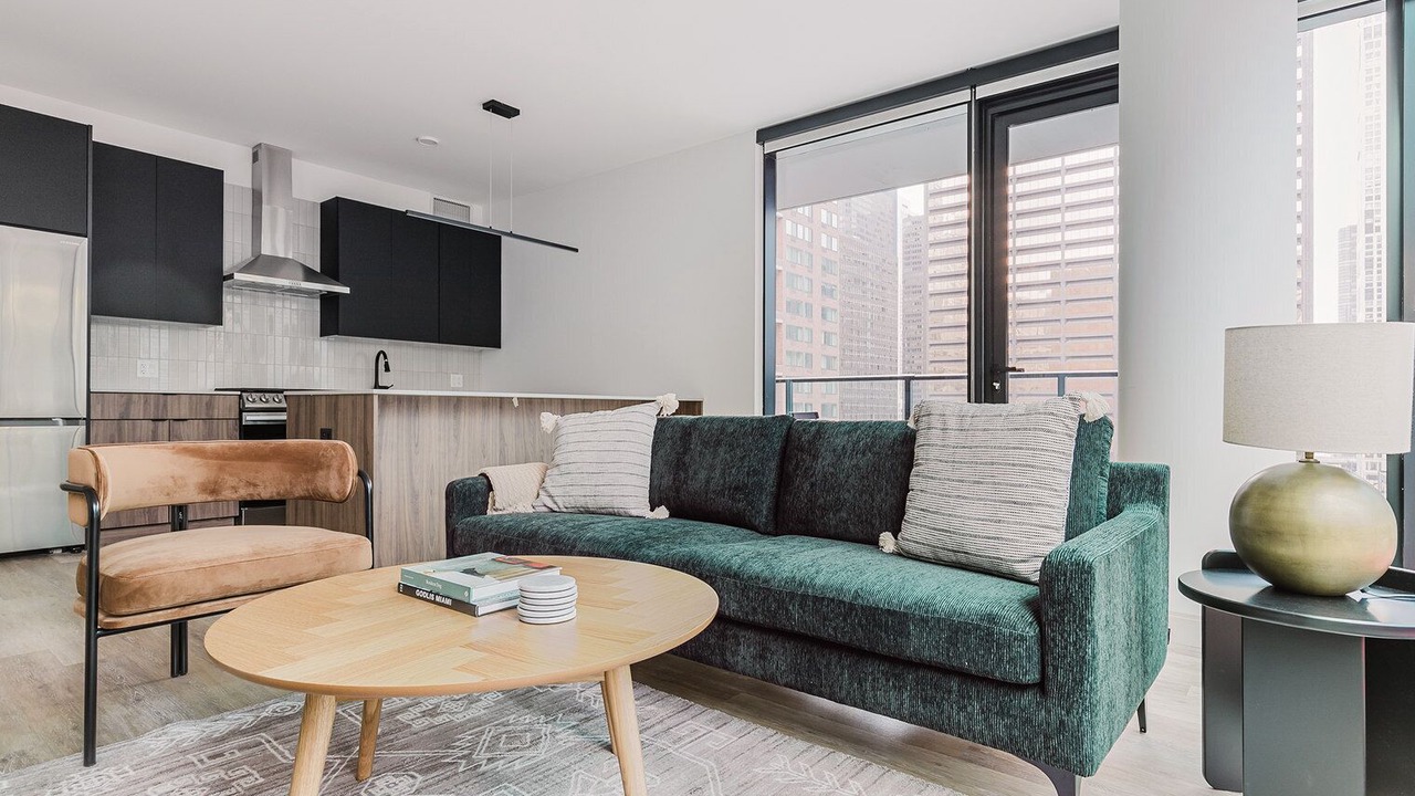 Photo of Livingroom in Streeterville