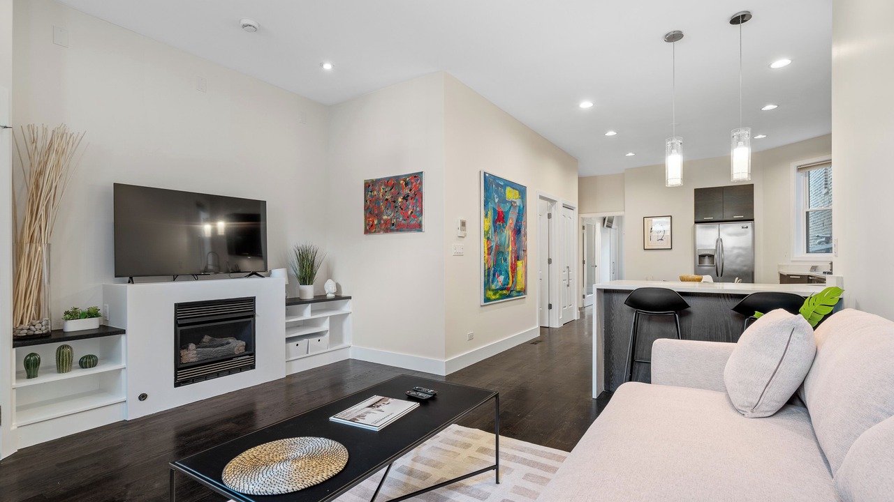Photo of Livingroom in West Town