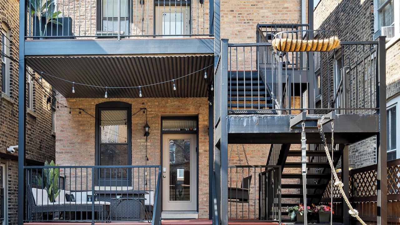 Photo of Outdoor in West Town