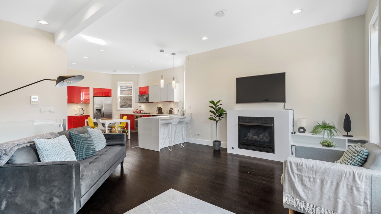 Photo of Livingroom in West Town