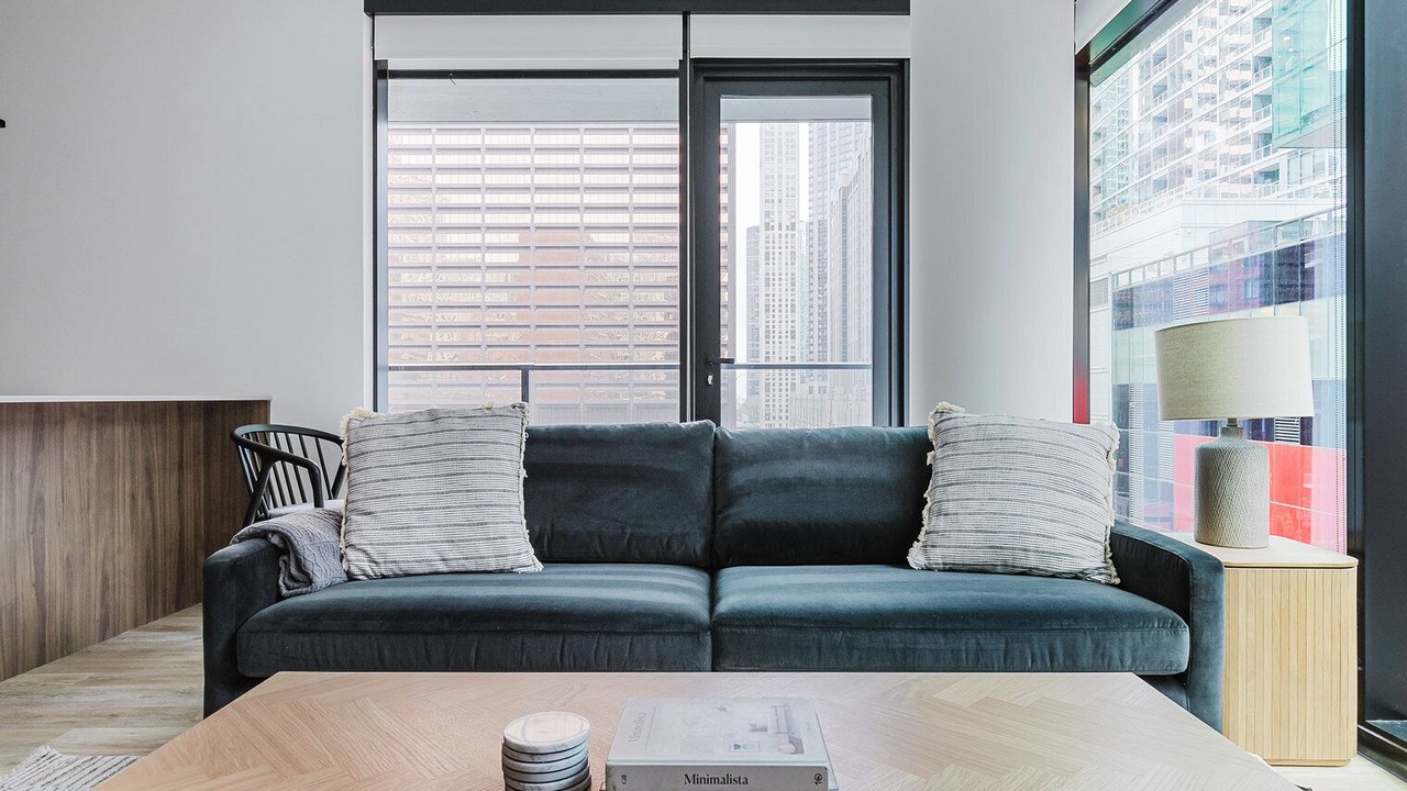 Photo of Livingroom in Streeterville