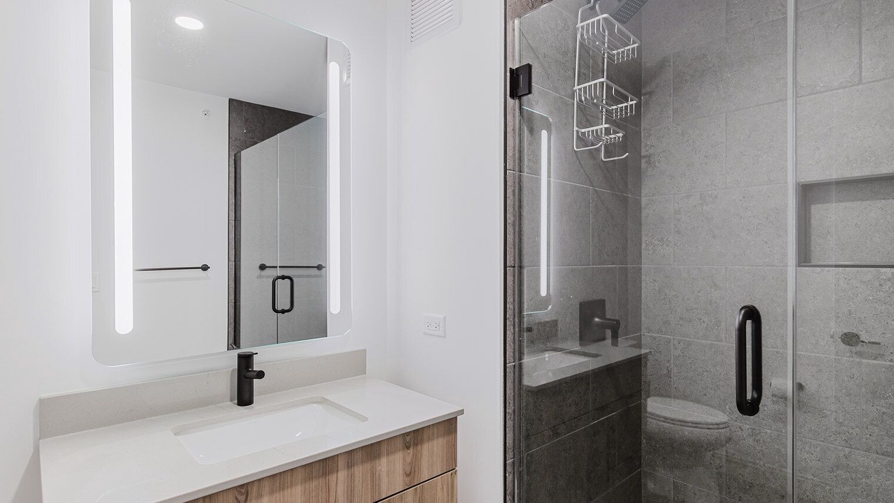 Photo of Bathroom in Streeterville