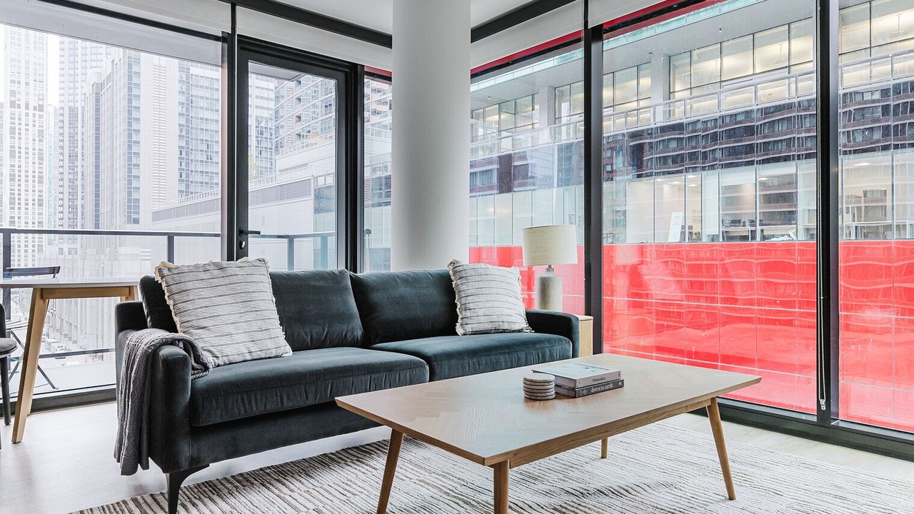 Photo of Livingroom in Streeterville