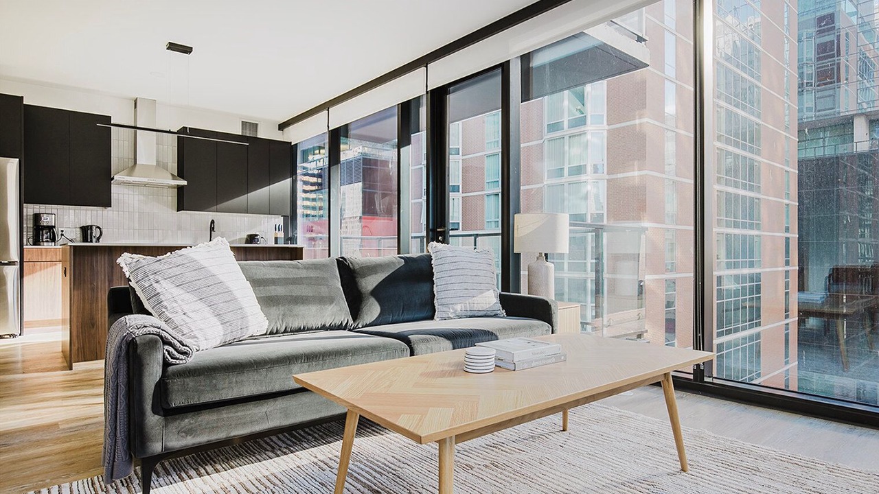 Photo of Livingroom in Streeterville