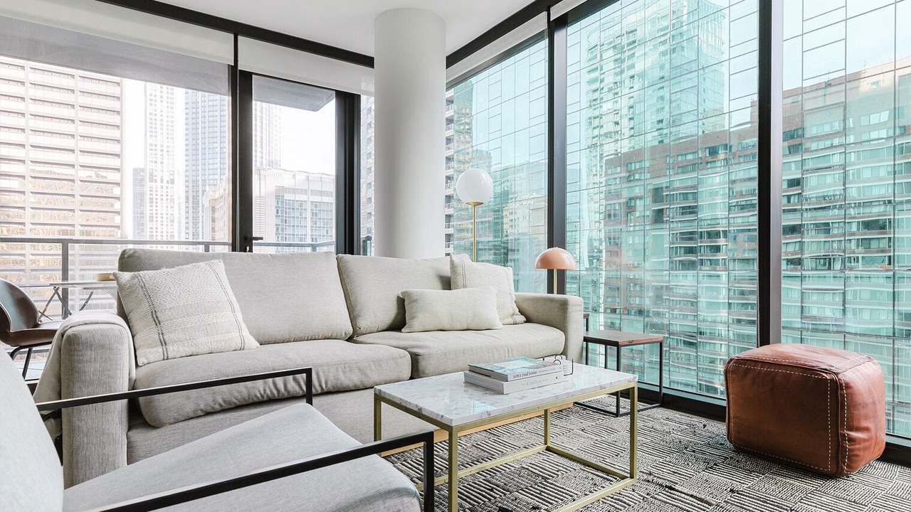 Photo of Livingroom in Streeterville